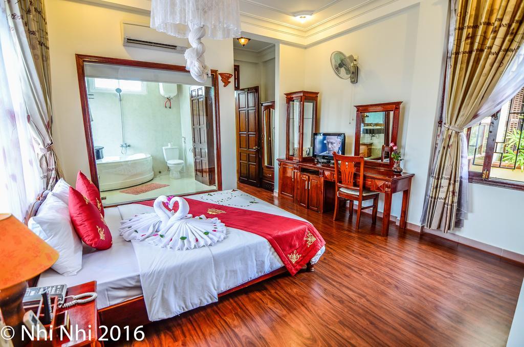 Nhi Nhi Hoi An