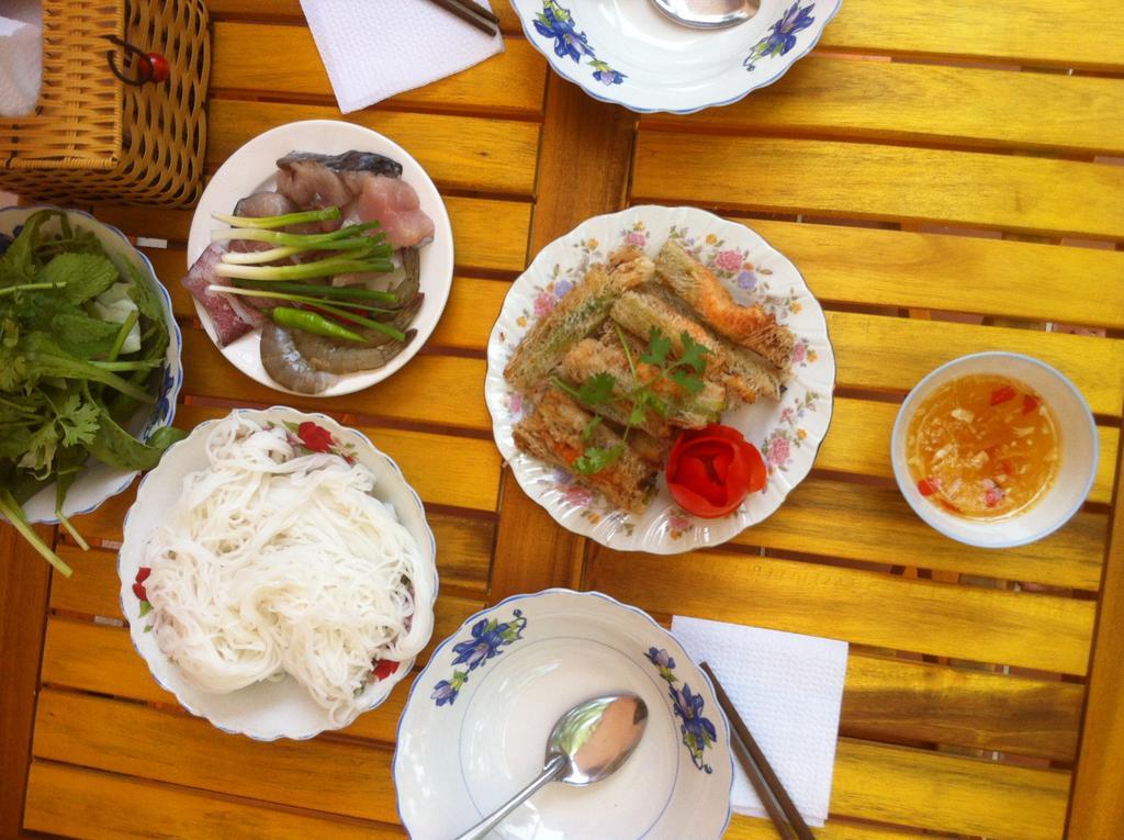 Homestay Red Ceramics