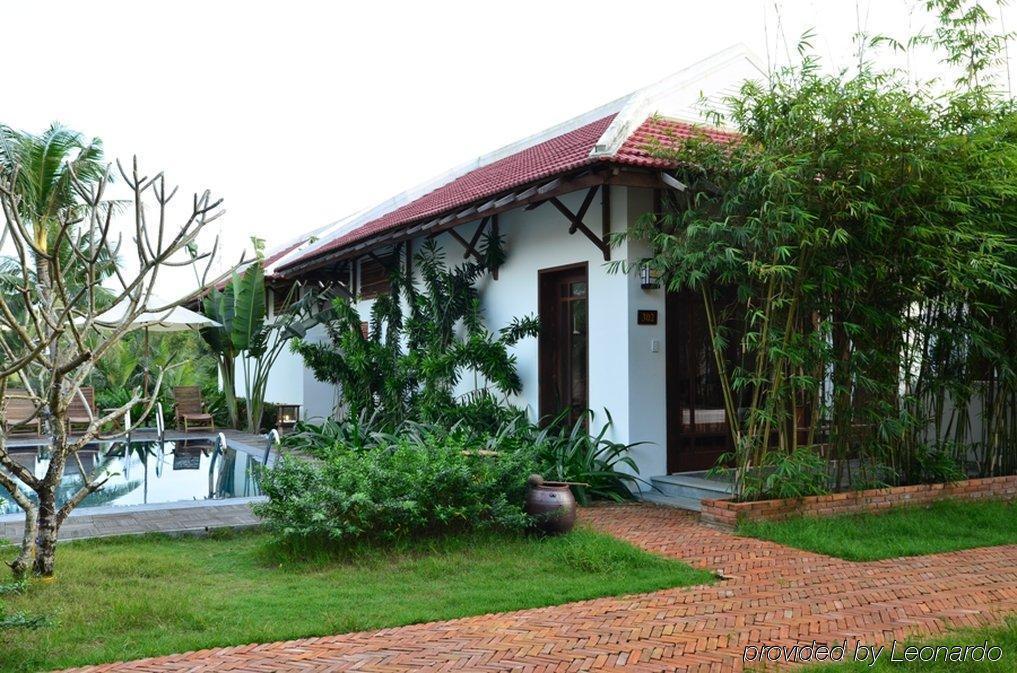 Riverside Bamboo 4*