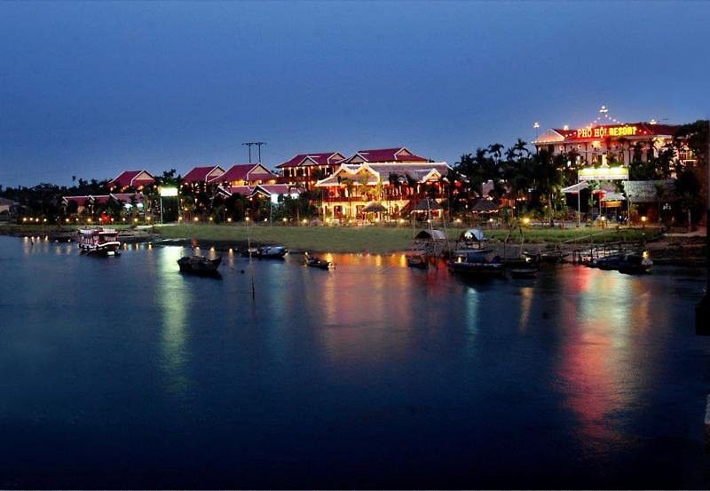 Pho Hoi Riverside