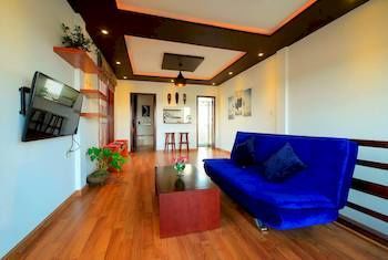 Hijal House Homestay *
