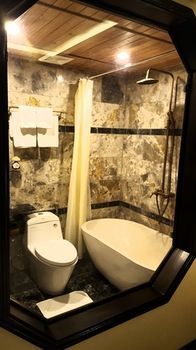 Villa Golden Bell Backpacker Hotel&pool Bar Hoi An