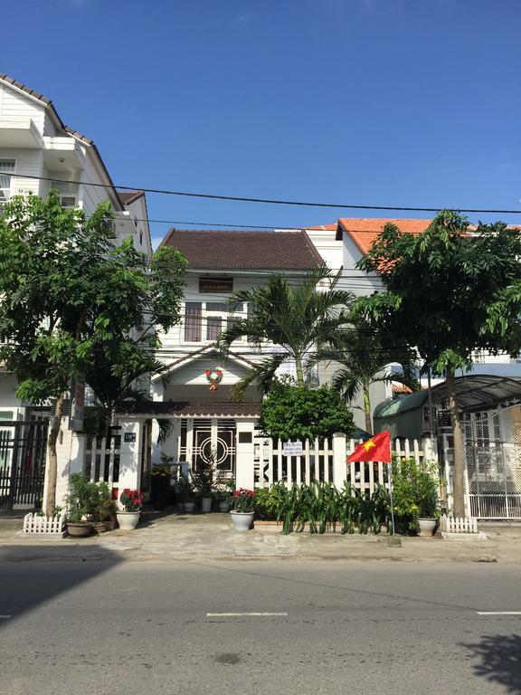 Homestay Little House