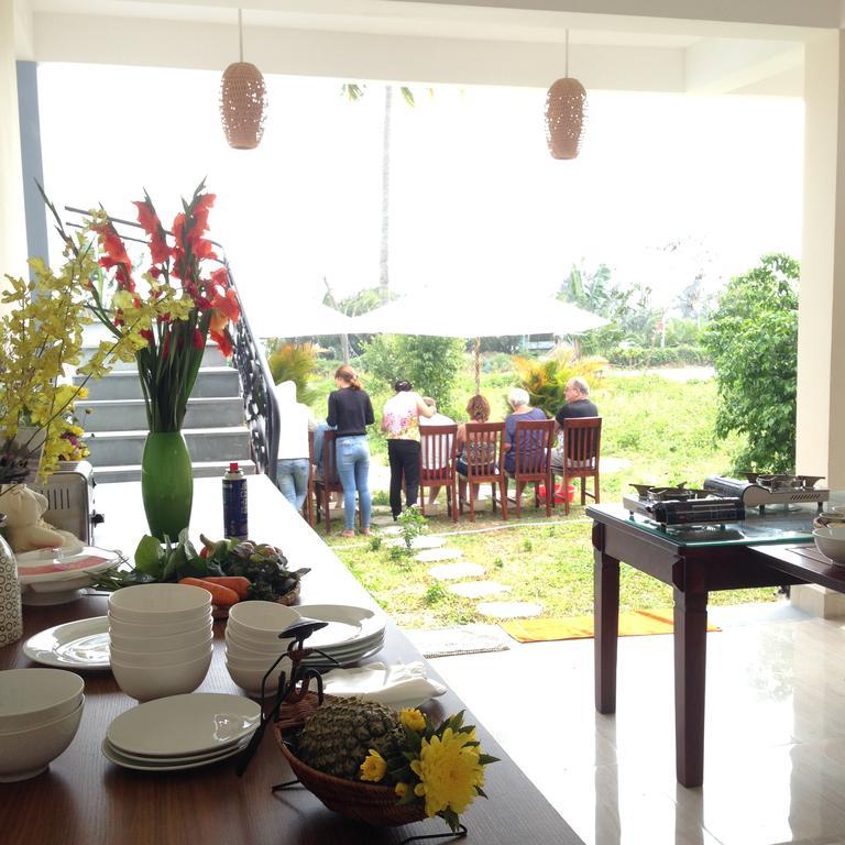 Homestay The Moon River &