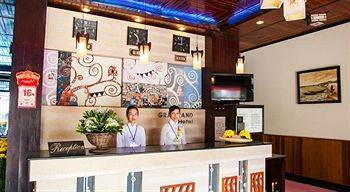 Hotel Kiki Hostel & Pool Club 3*
