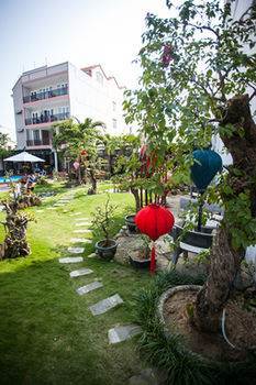 Kiki Hostel & Pool Club Hotel