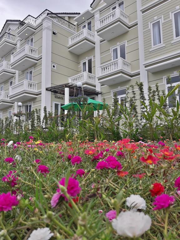 Golden Bell Backpacker Hotel&pool Bar *
