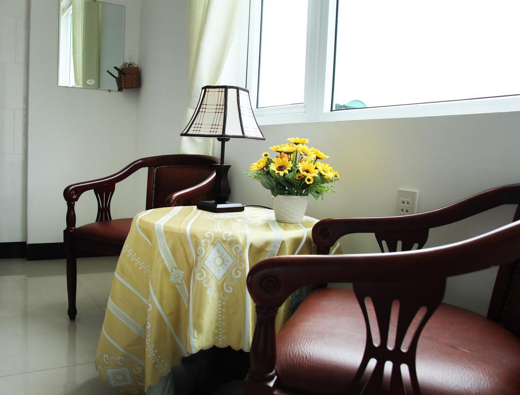 Homestay Flame Flowers *