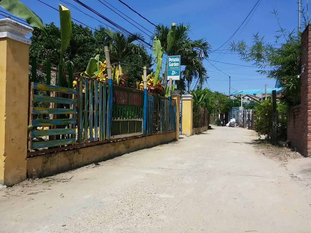 Petunia Garden And * Hoi An