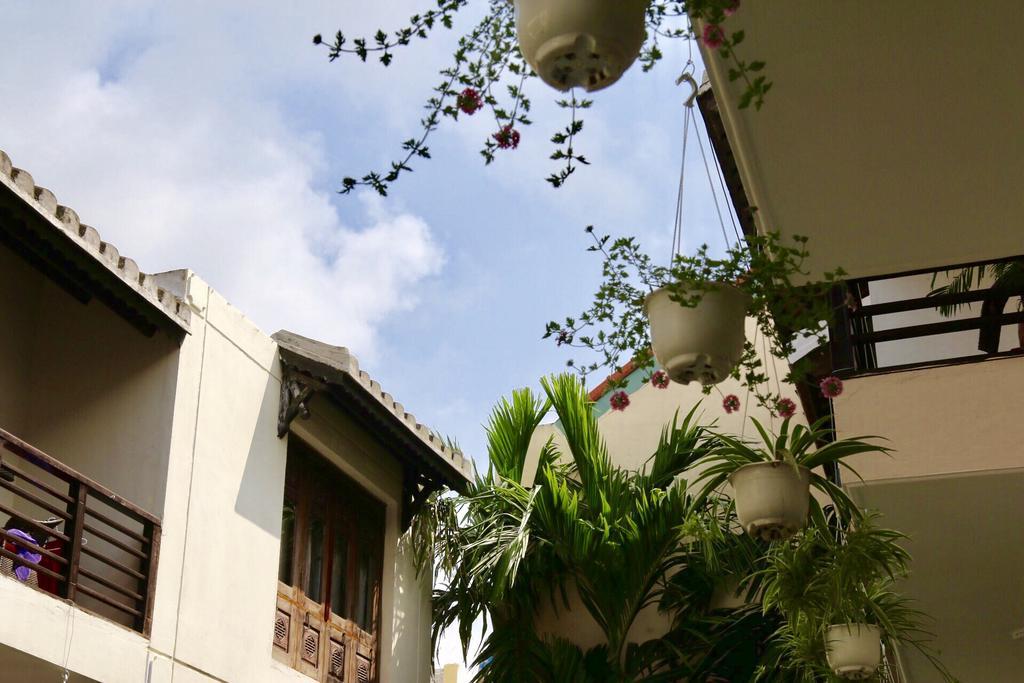 Long Life Riverside Hotel