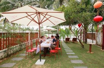 Villa Riverside Oasis