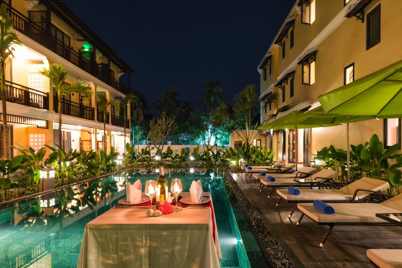 Field Boutique & 4*