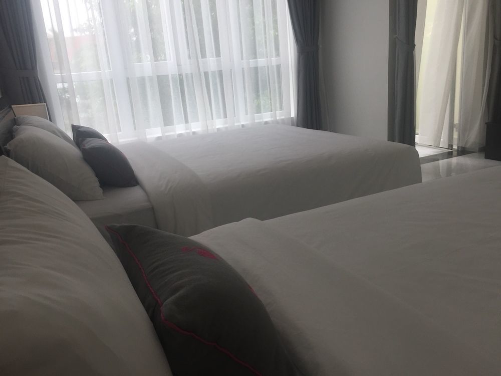 Flamingo - Big With Balcony - Close To Old Town 200m & Temple Bridge - Large Outside Pool For Sun Bathing