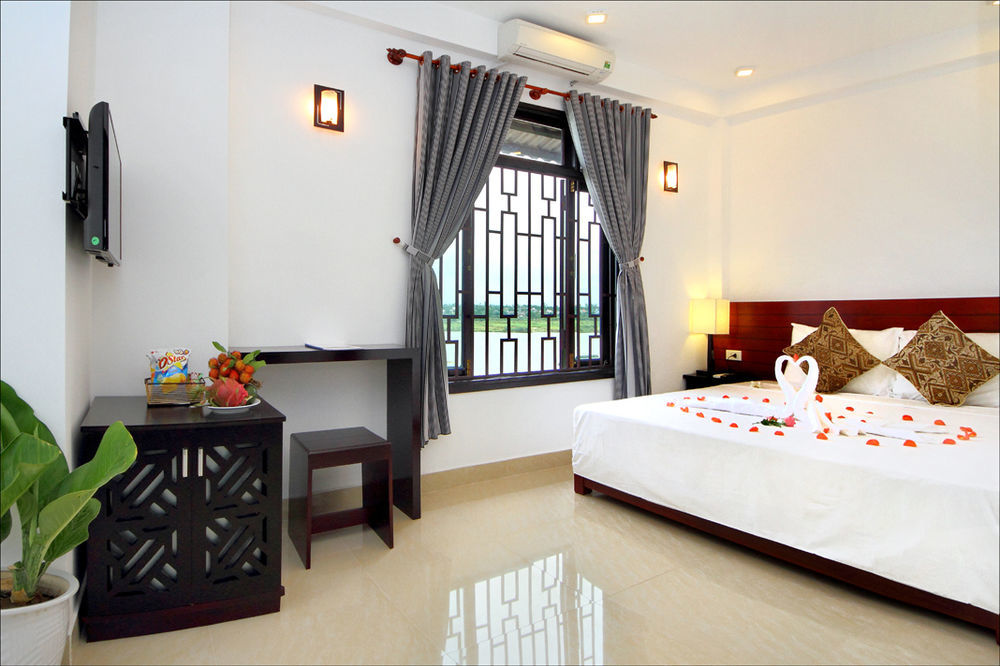 Riverlife * Hoi An