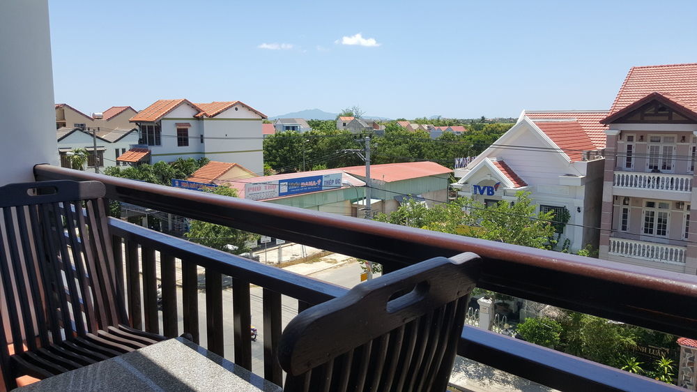 Hotel Kiki Hostel & Pool Club 3*