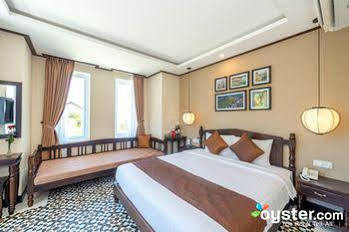 Villa Golden Bell Backpacker Hotel&pool Bar