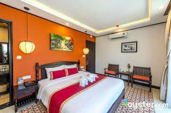 Golden Bell Backpacker Hotel&pool Bar Hoi An