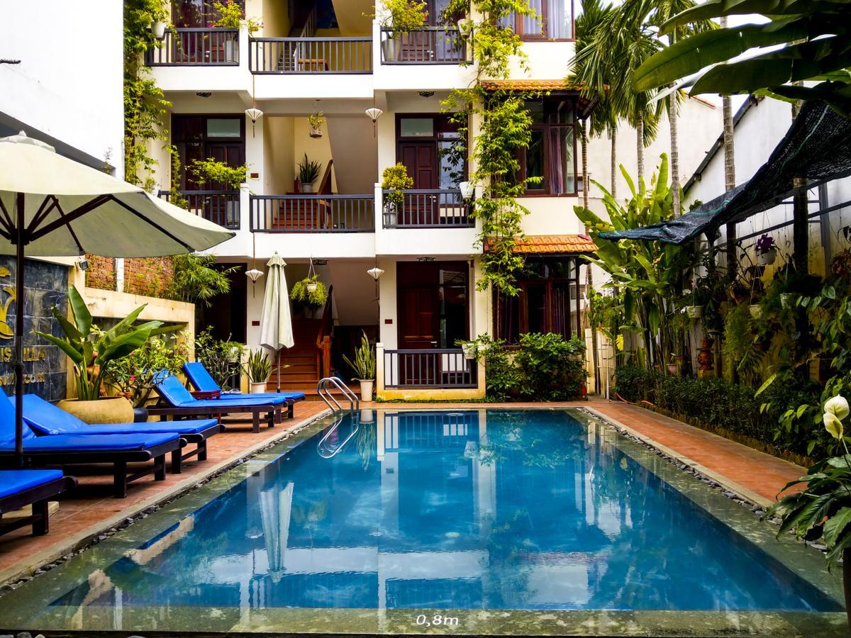 Riverside Oasis *