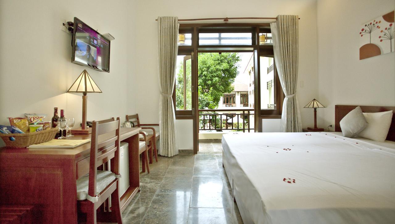 Tnt * Hoi An