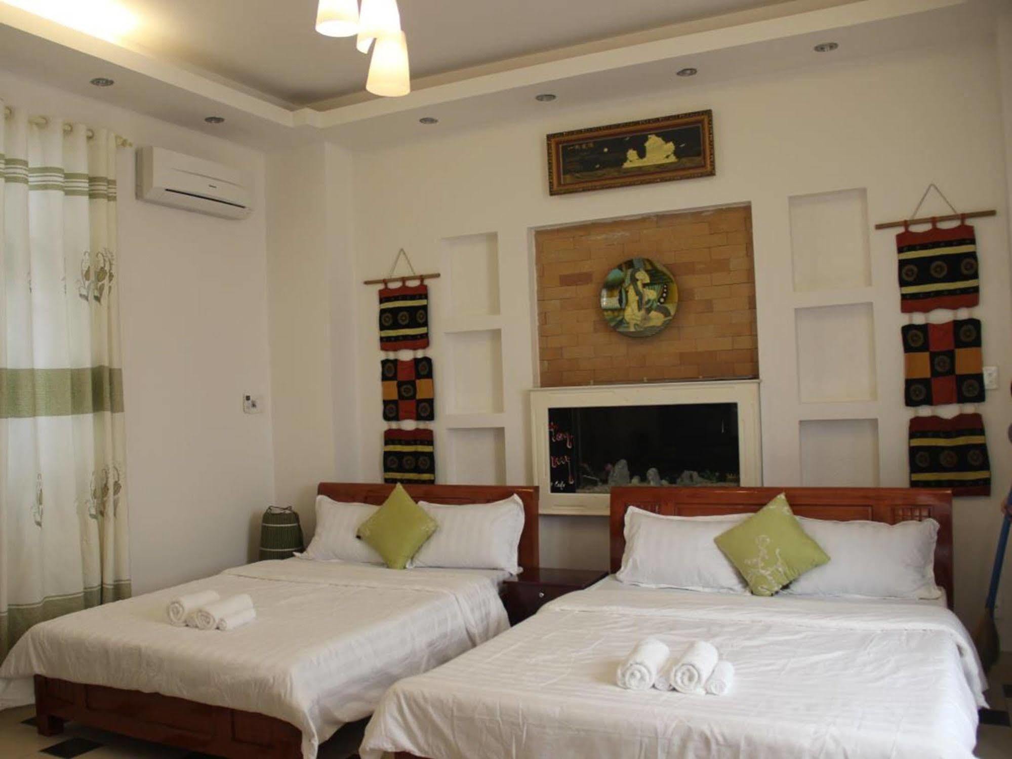 Homestay Little House *