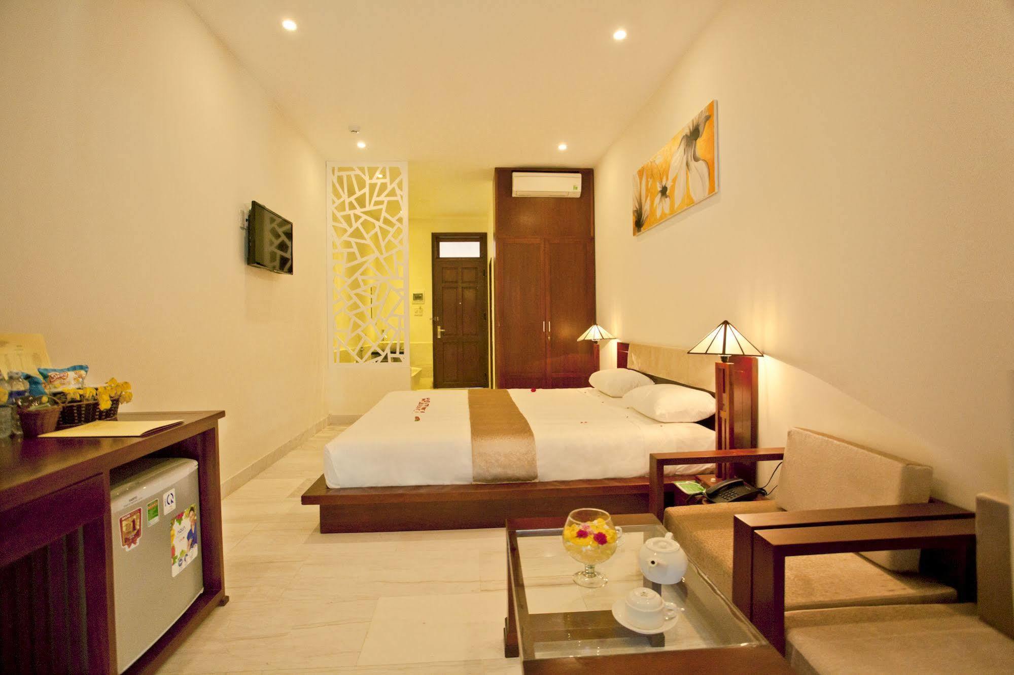 Tnt Villa *