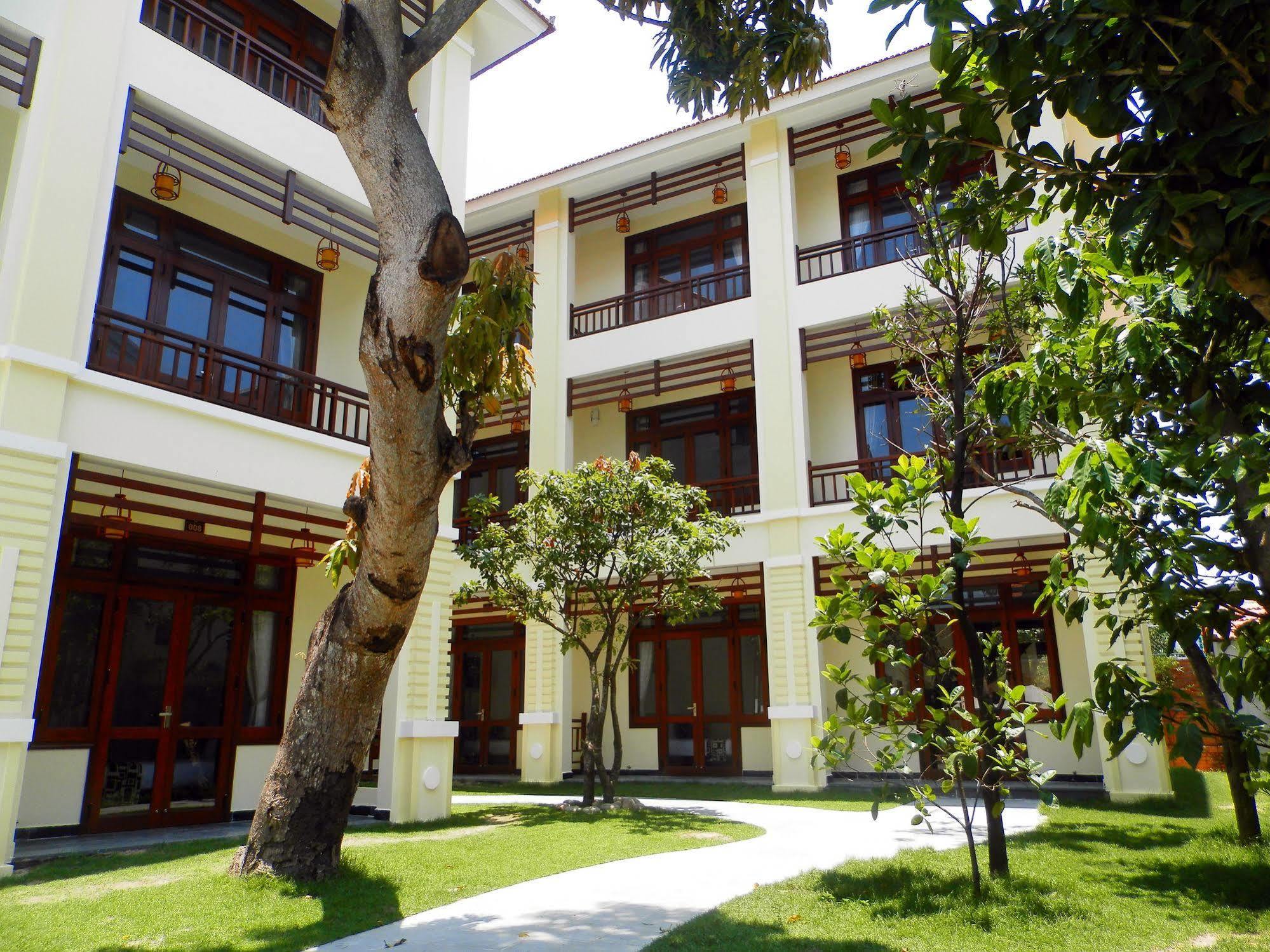 Tnt Villa