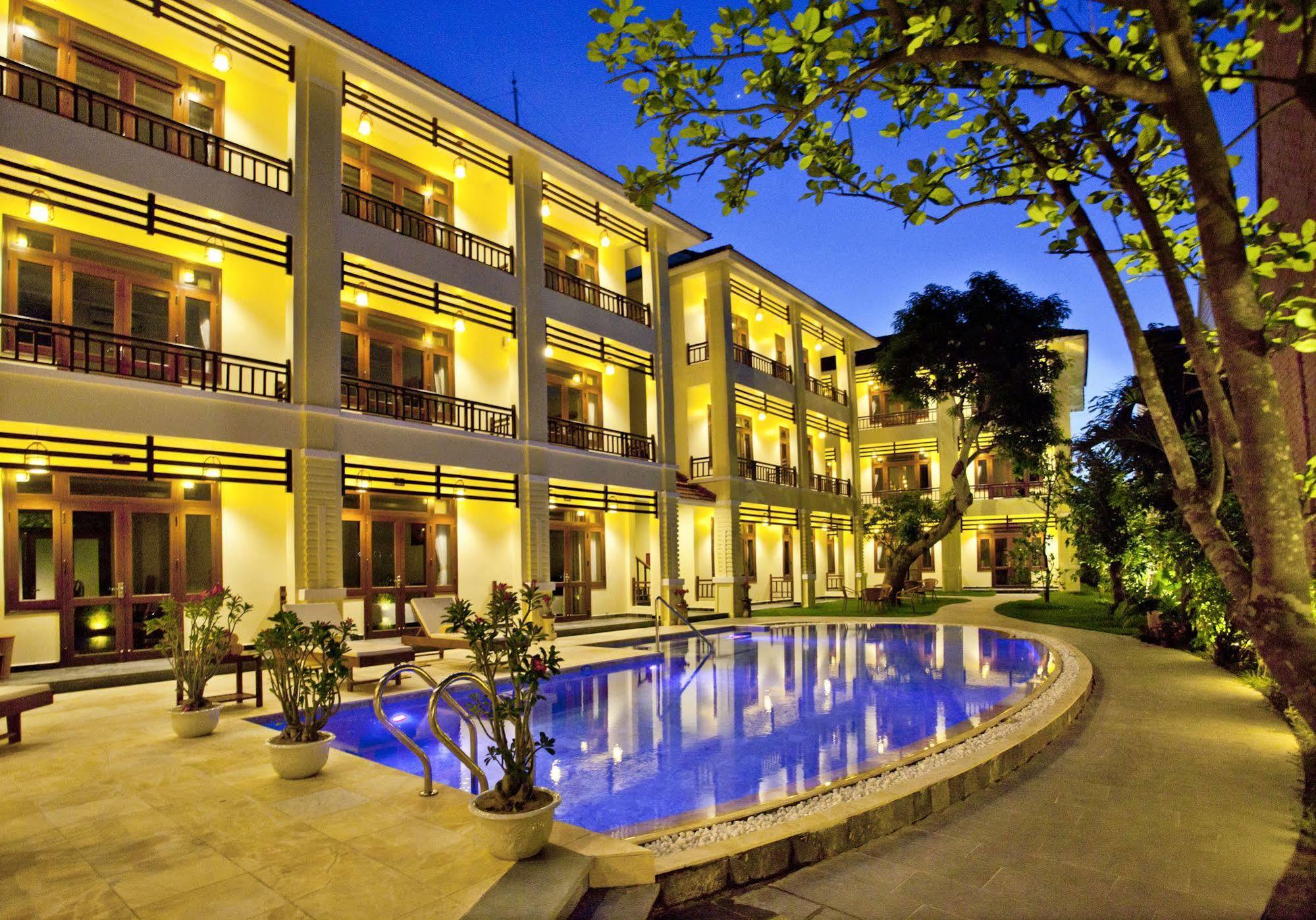 Tnt * Hoi An