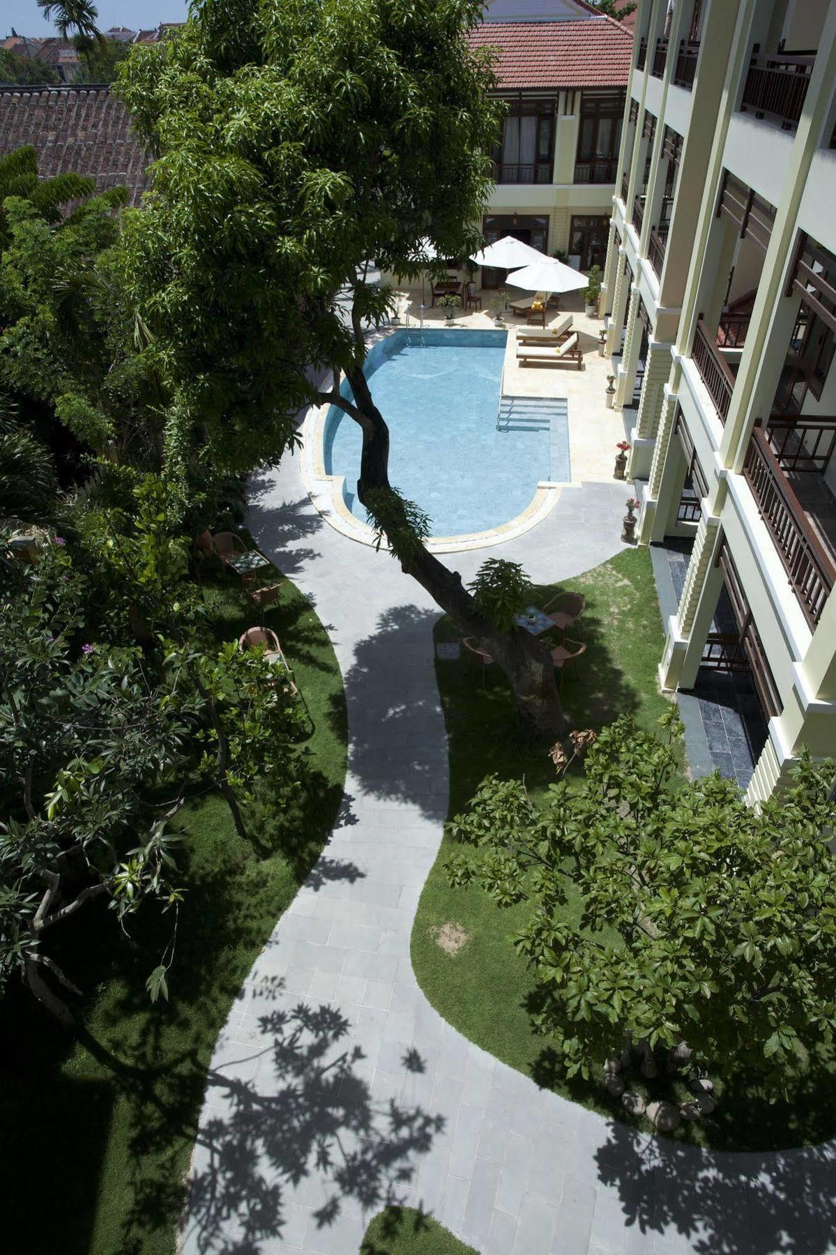 Villa Tnt