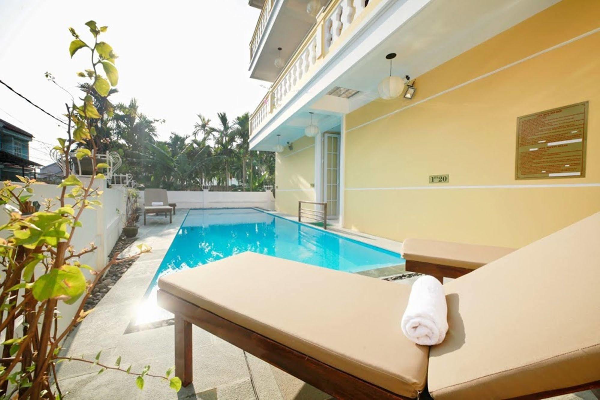 Nova Hoian Hotel 2*