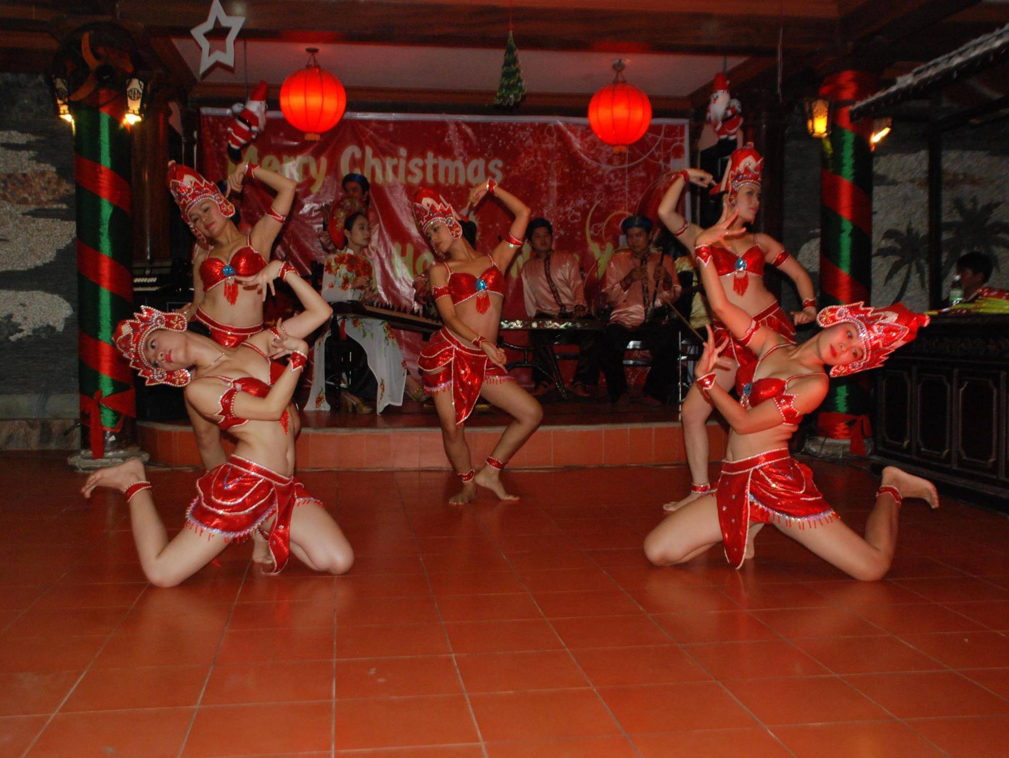 Pho Hoi Riverside 3*