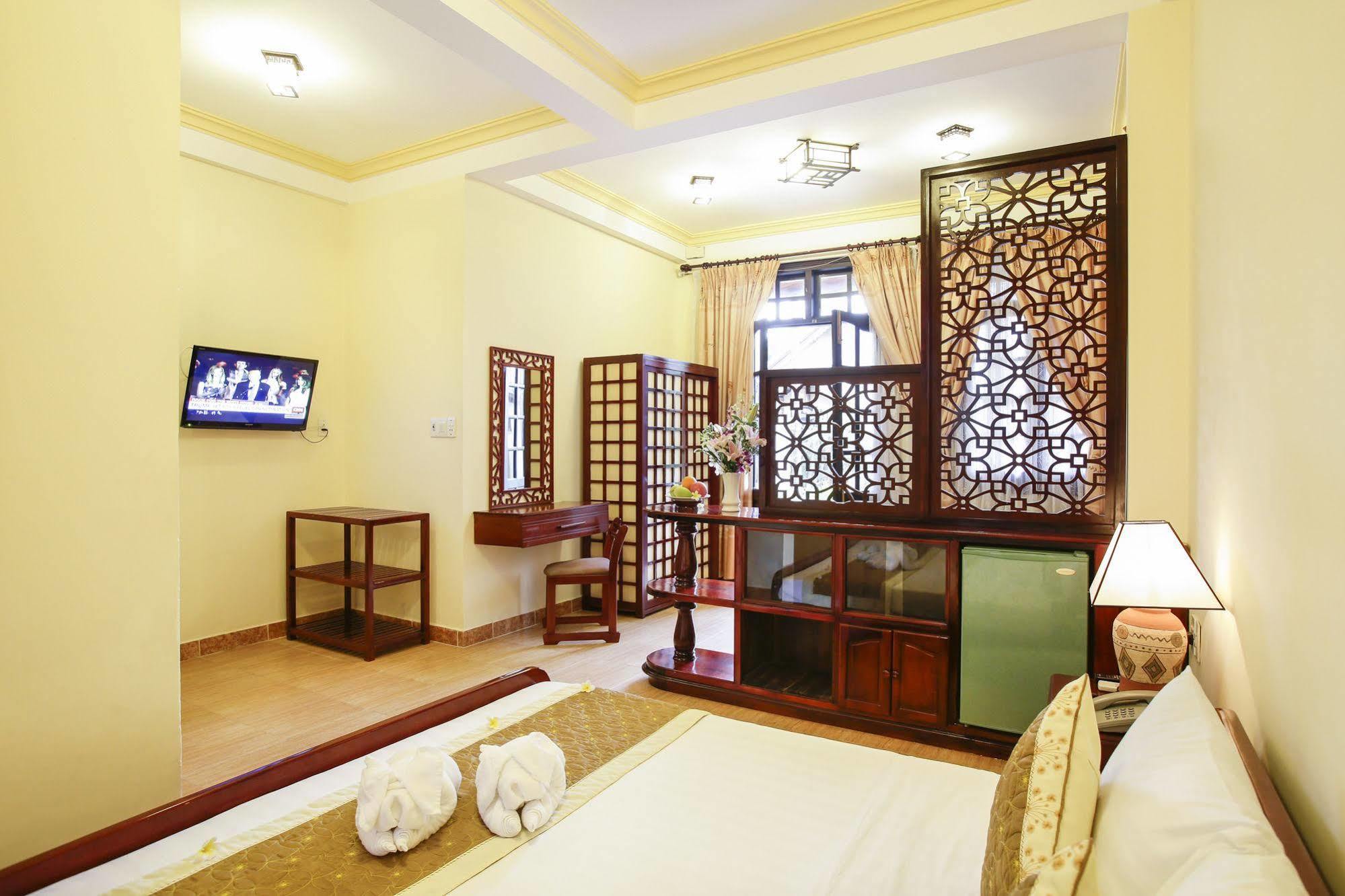 Pho Hoi Riverside 3*