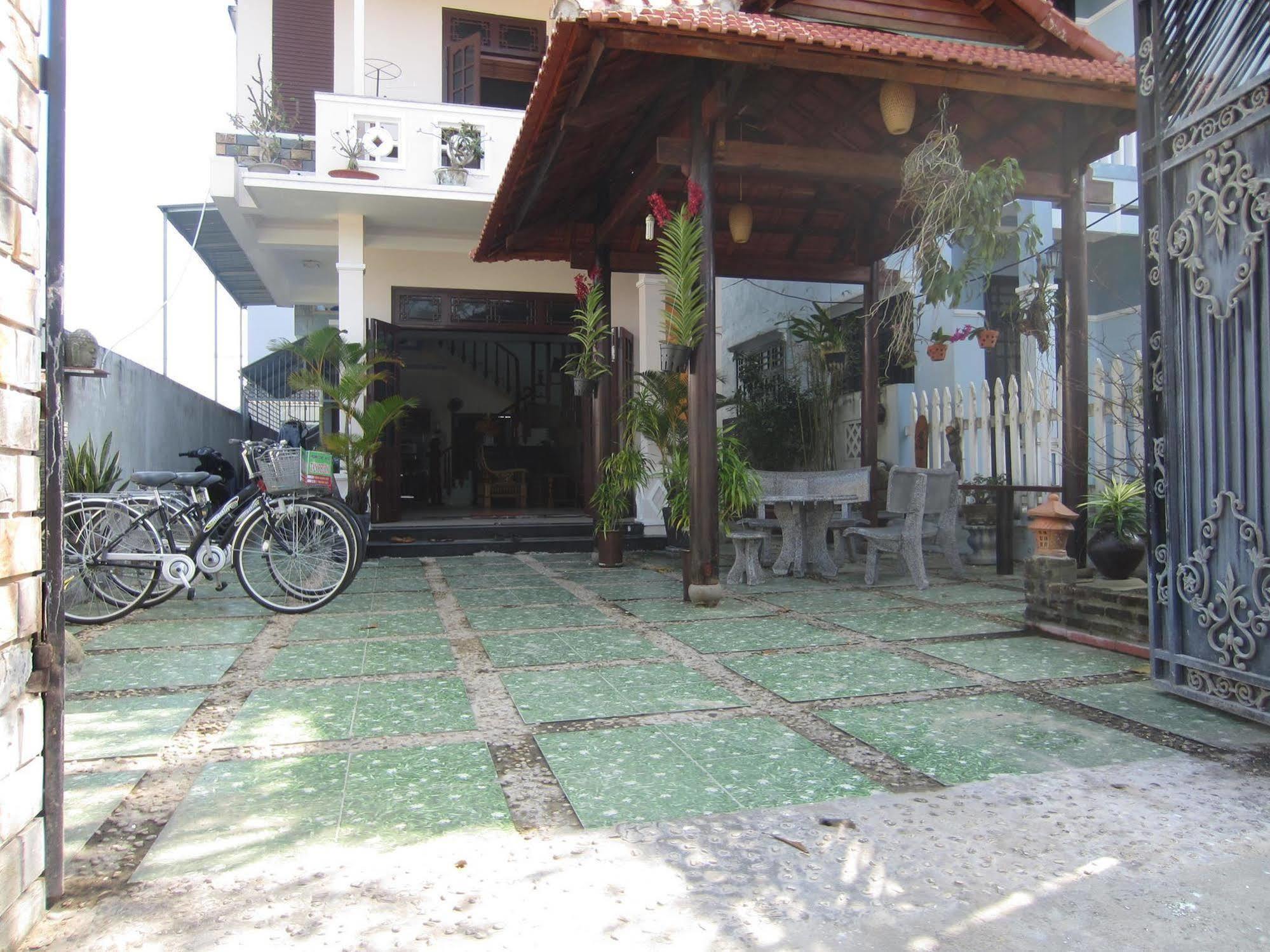Cheerful Hoi An Hostel Hostel