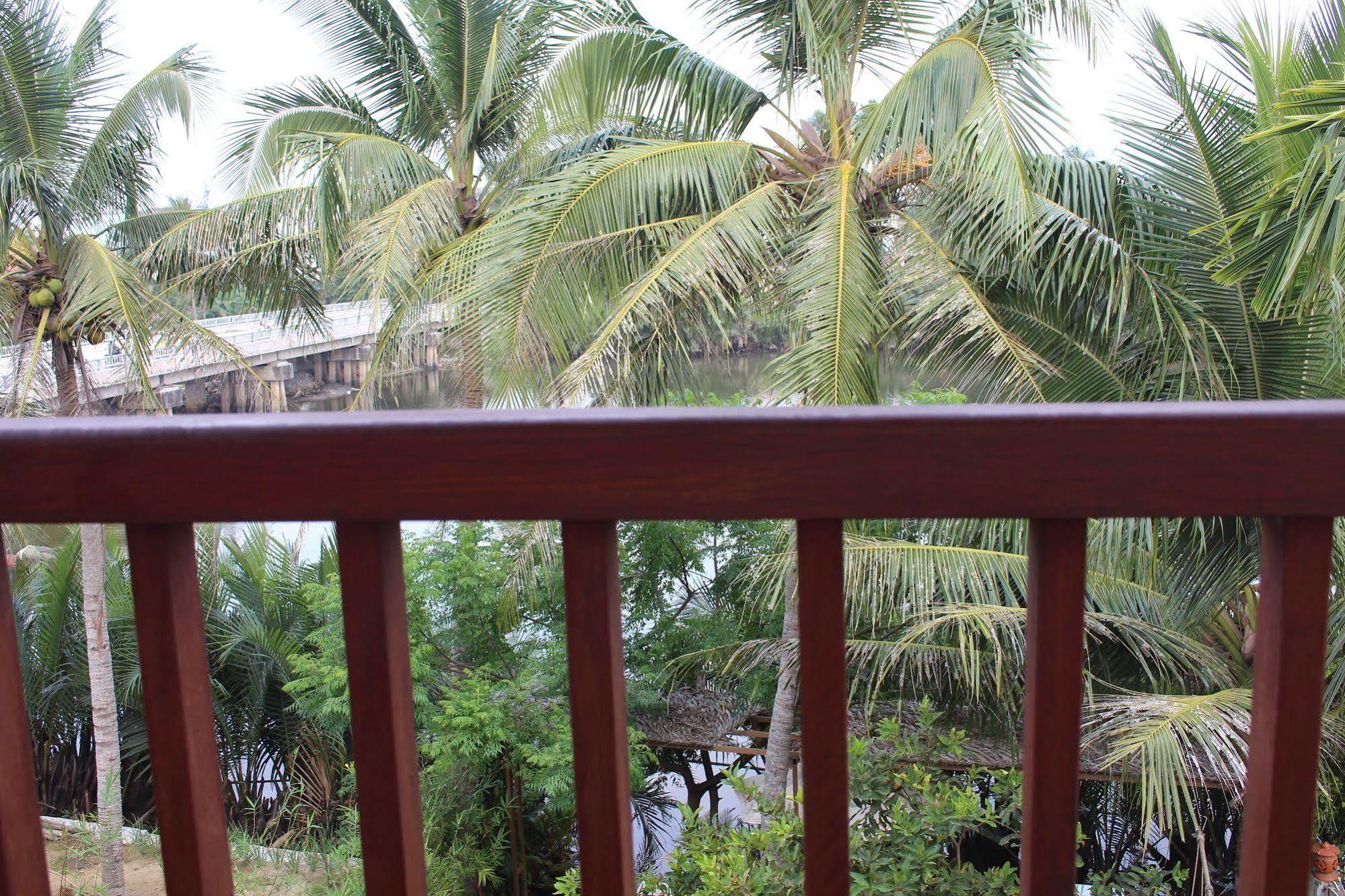 Villa Riverside Oasis *