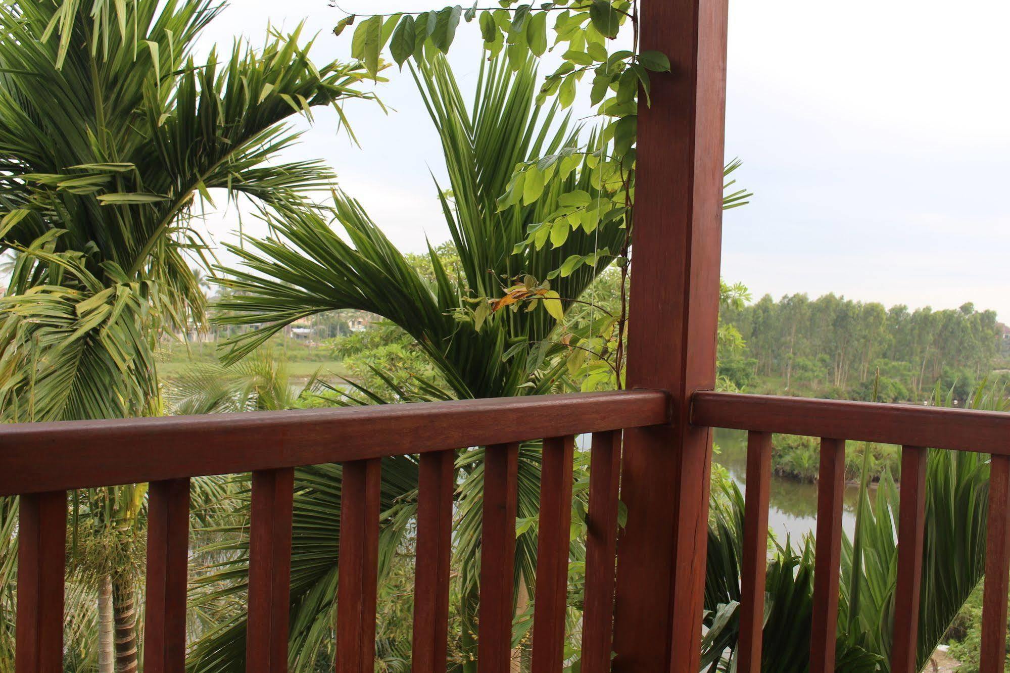 Villa Riverside Oasis *