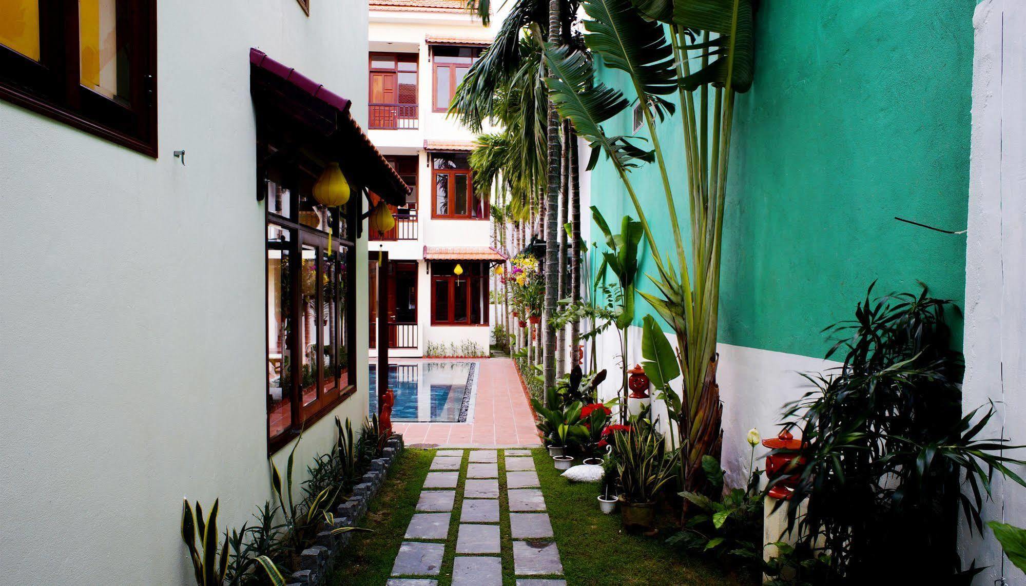 Villa Riverside Oasis *