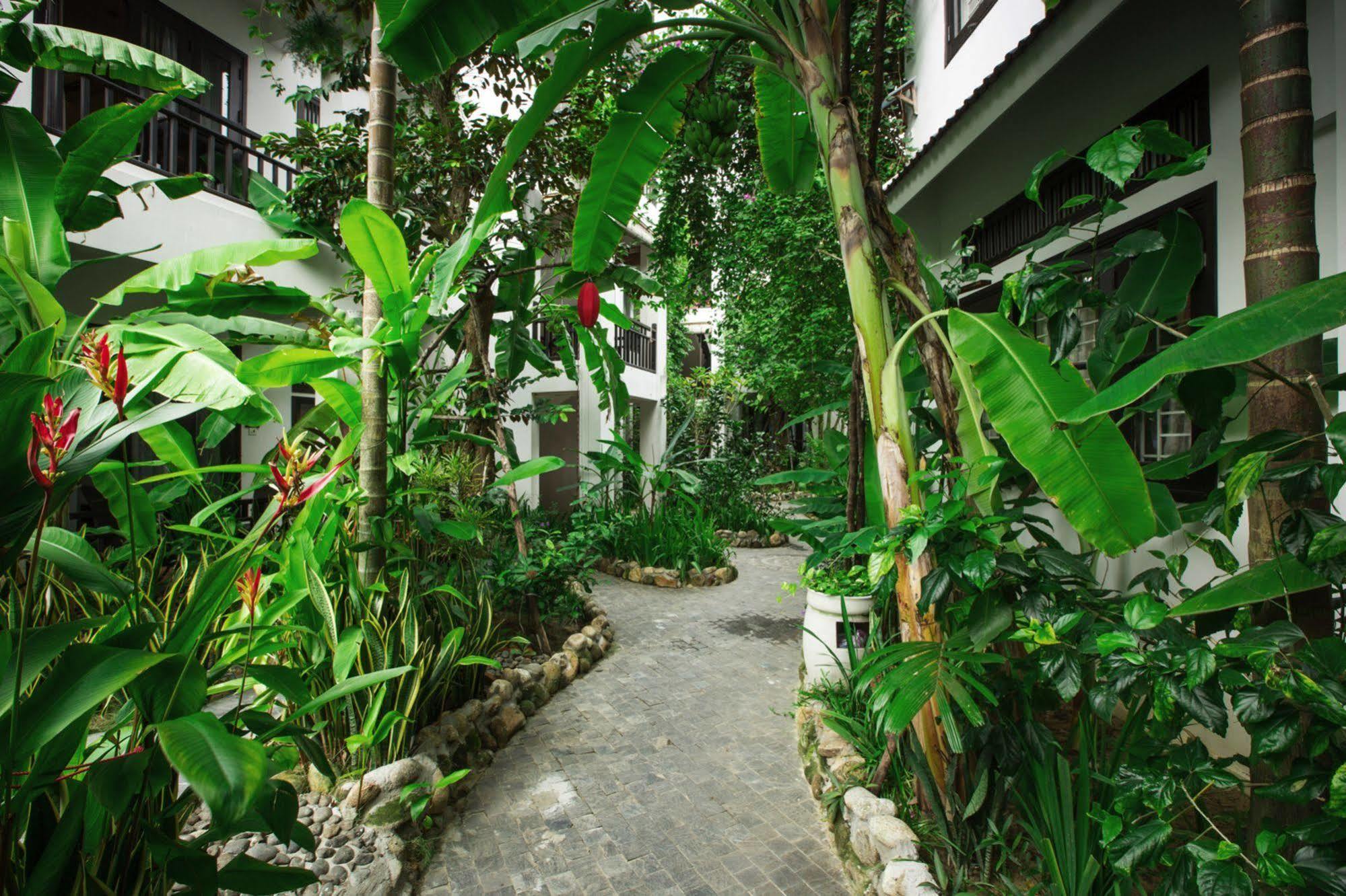 East West Biệt thự *