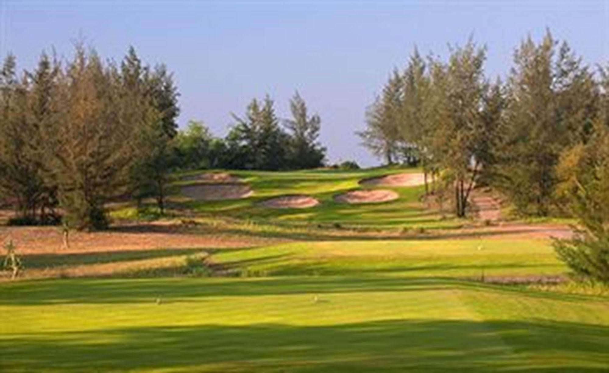 Montgomerie Links & Tempat peranginan