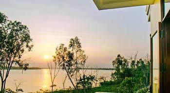 Serene Riverside 4*