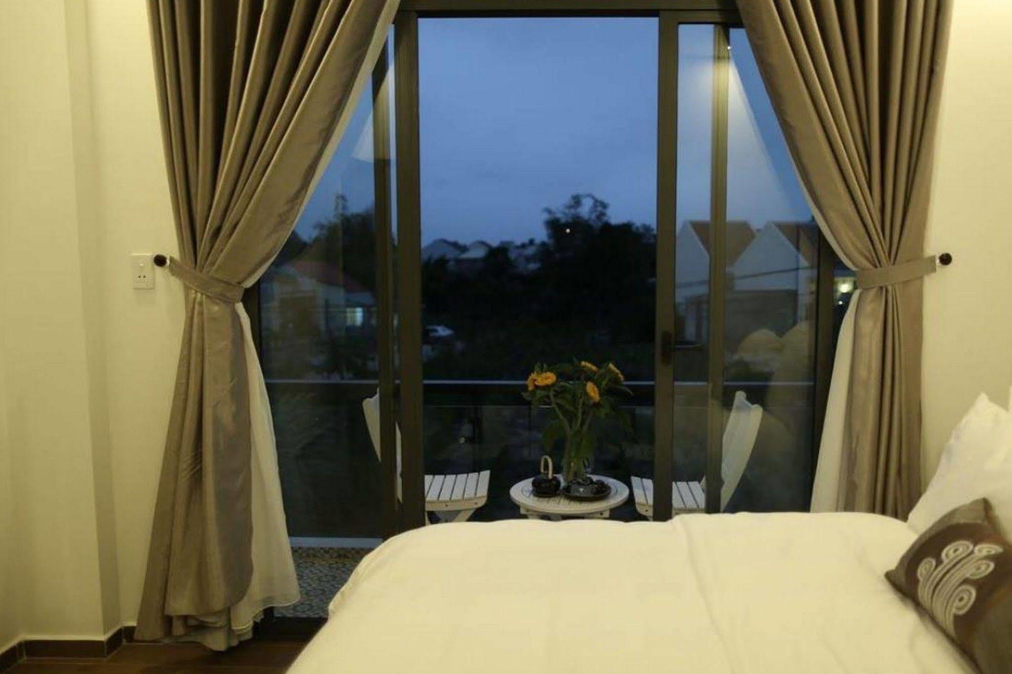 Volar Homestay *