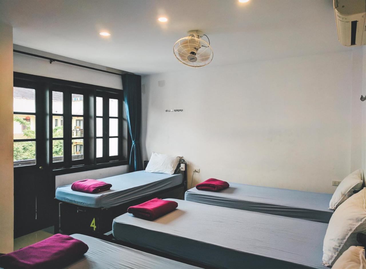Hostel Tribee Kinh & Bar *