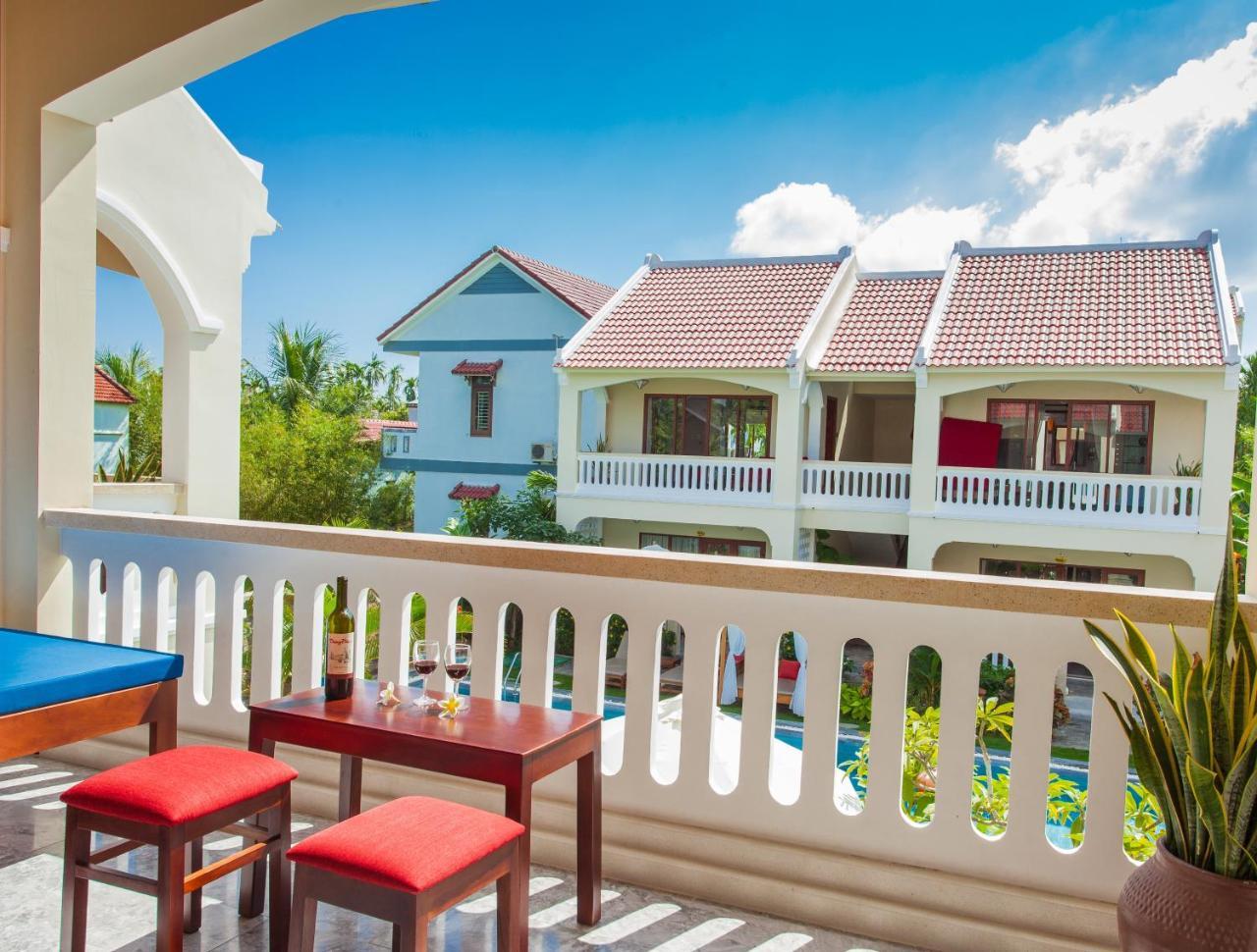 Hotel Village