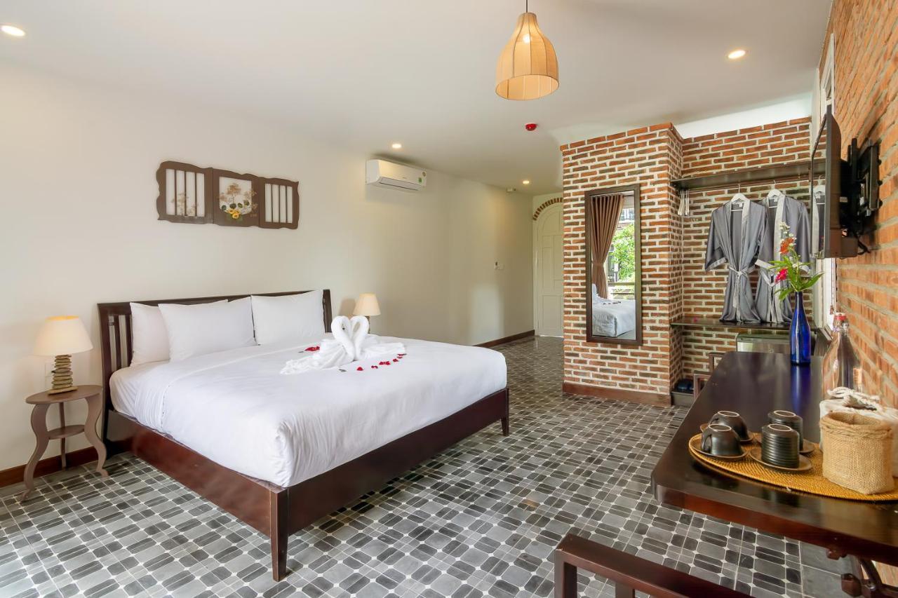 Blooms Boutique Village Resort 4*