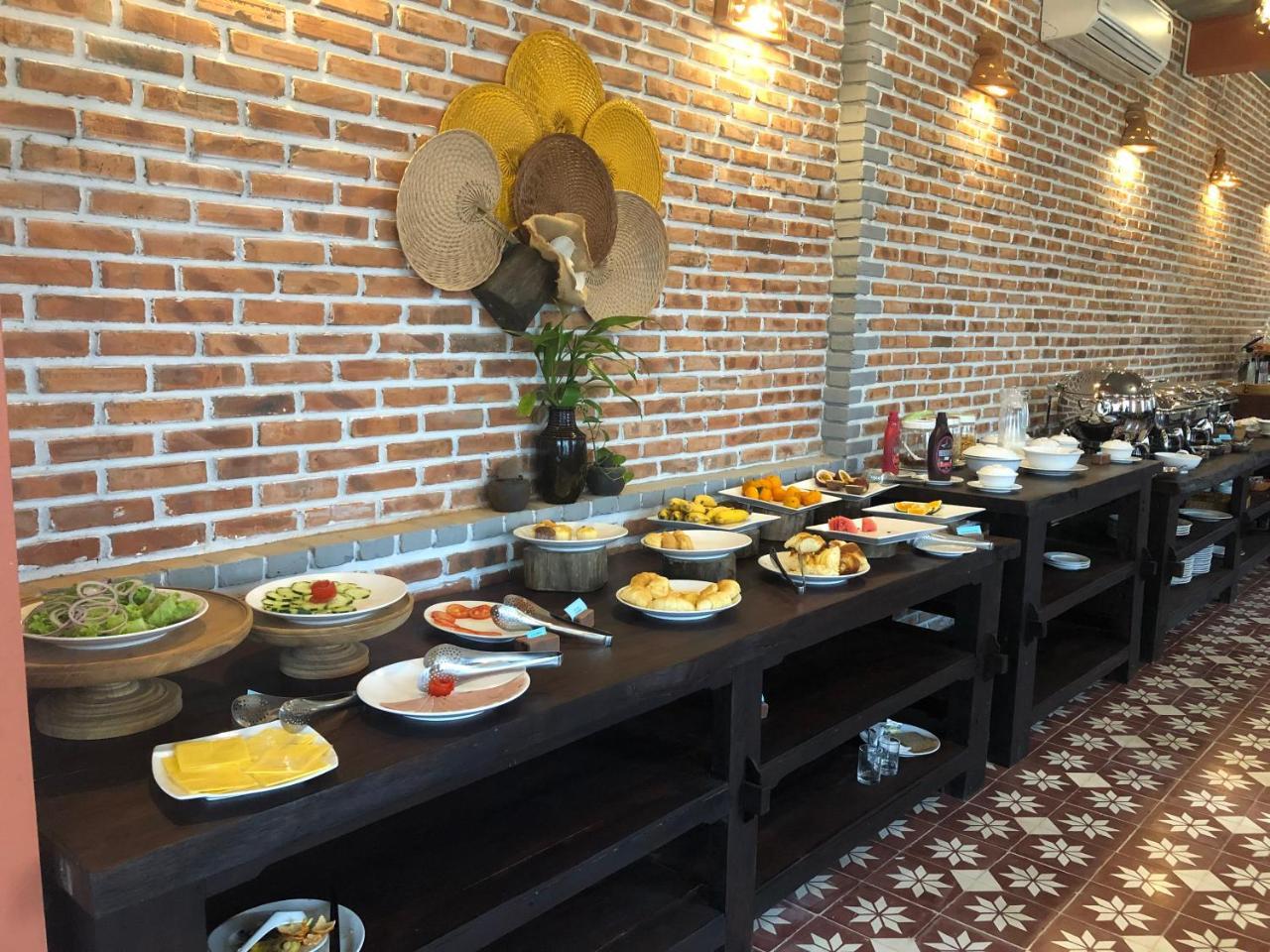 Blooms Boutique Village 4*