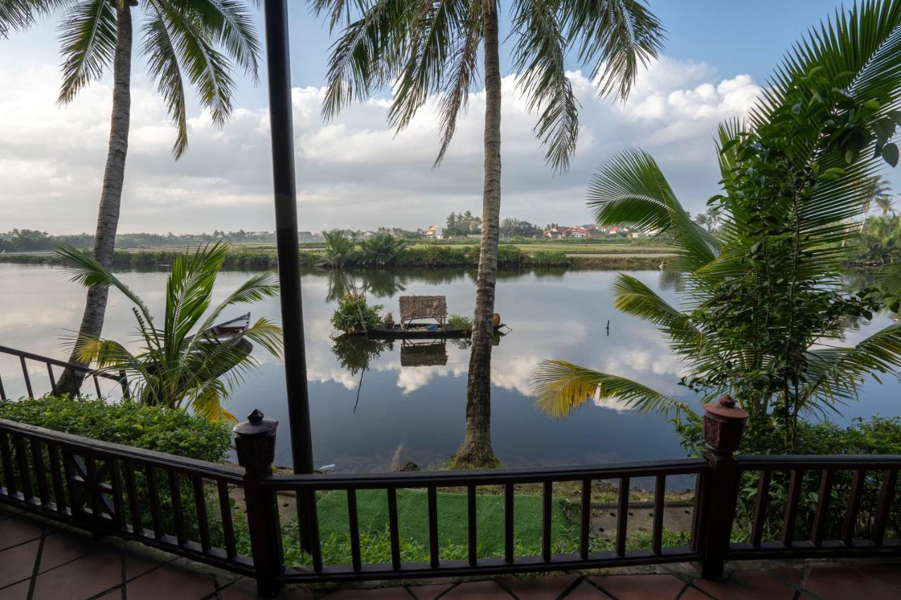 Riverside & Hoi An