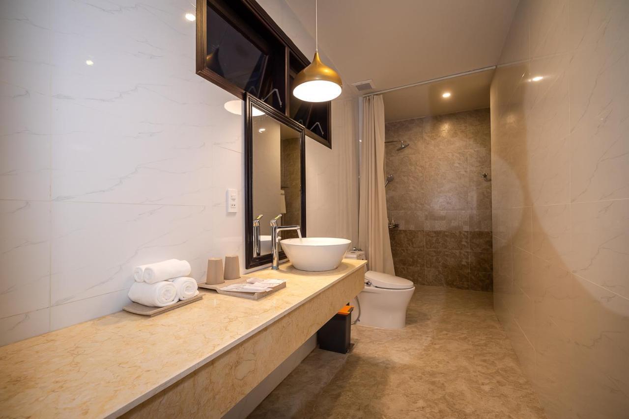 Silverbell Villa *