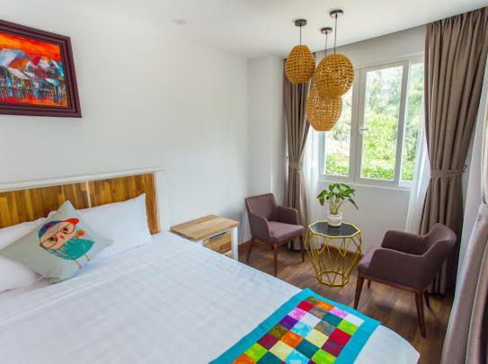 Peach House Bed & Breakfast