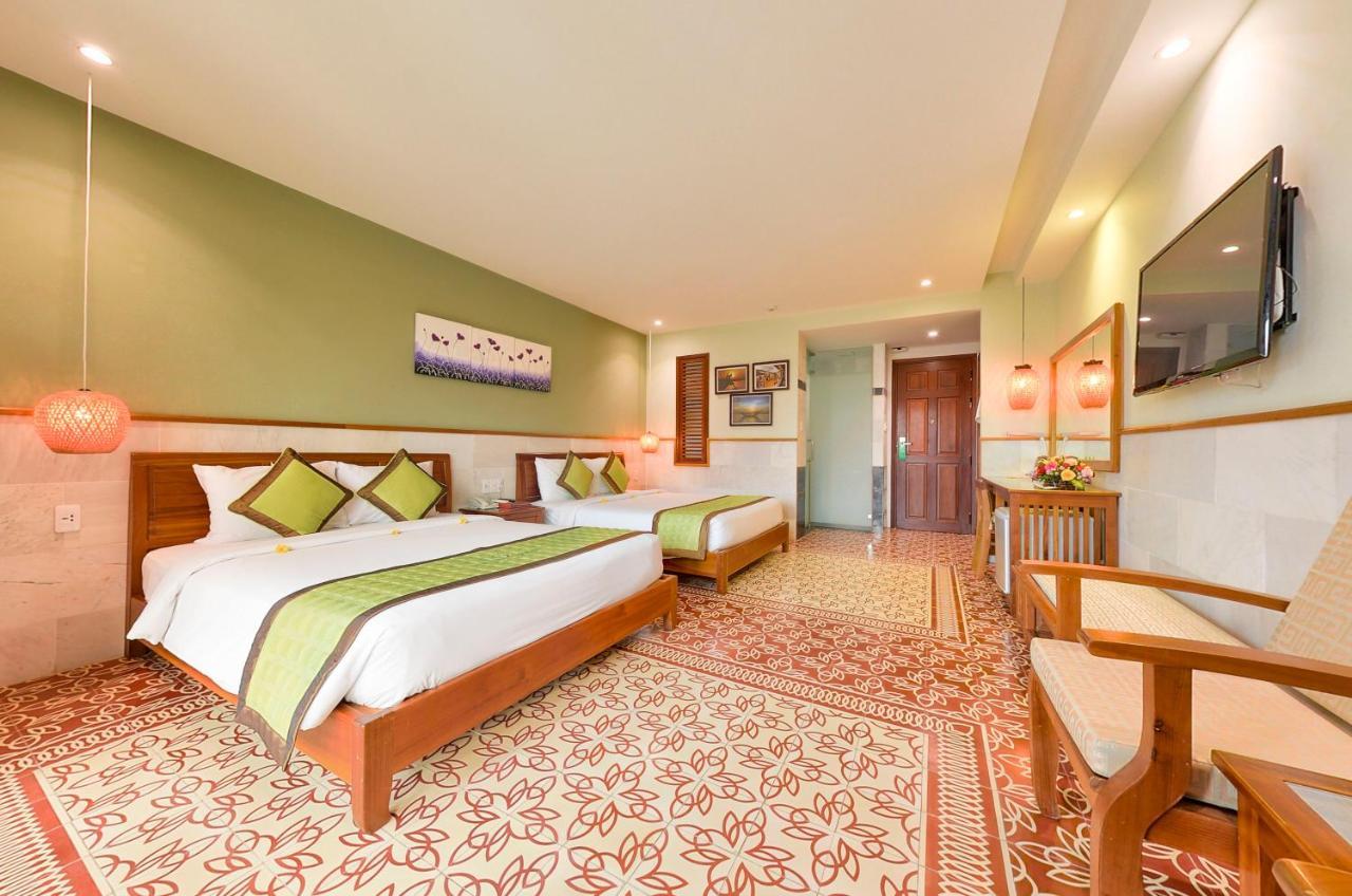 Heaven And Hotel 4*