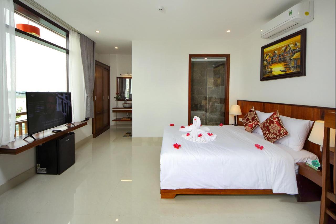 Threeway Riverside 3*