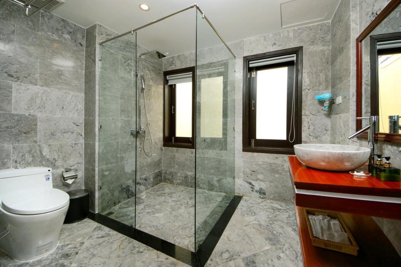 Threeway Riverside Hotel 3*