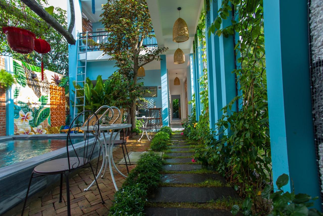 Peach House Bed & Breakfast
